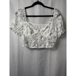 EFFORDRAM LACE CROP TOP SIZE LARGE